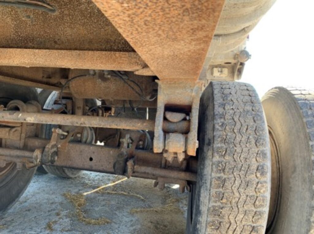 considerations-when-buying-used-dump-trailers