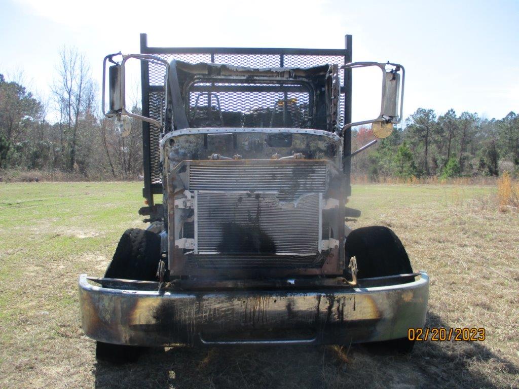 2006 Peterbilt 335 Flatbed