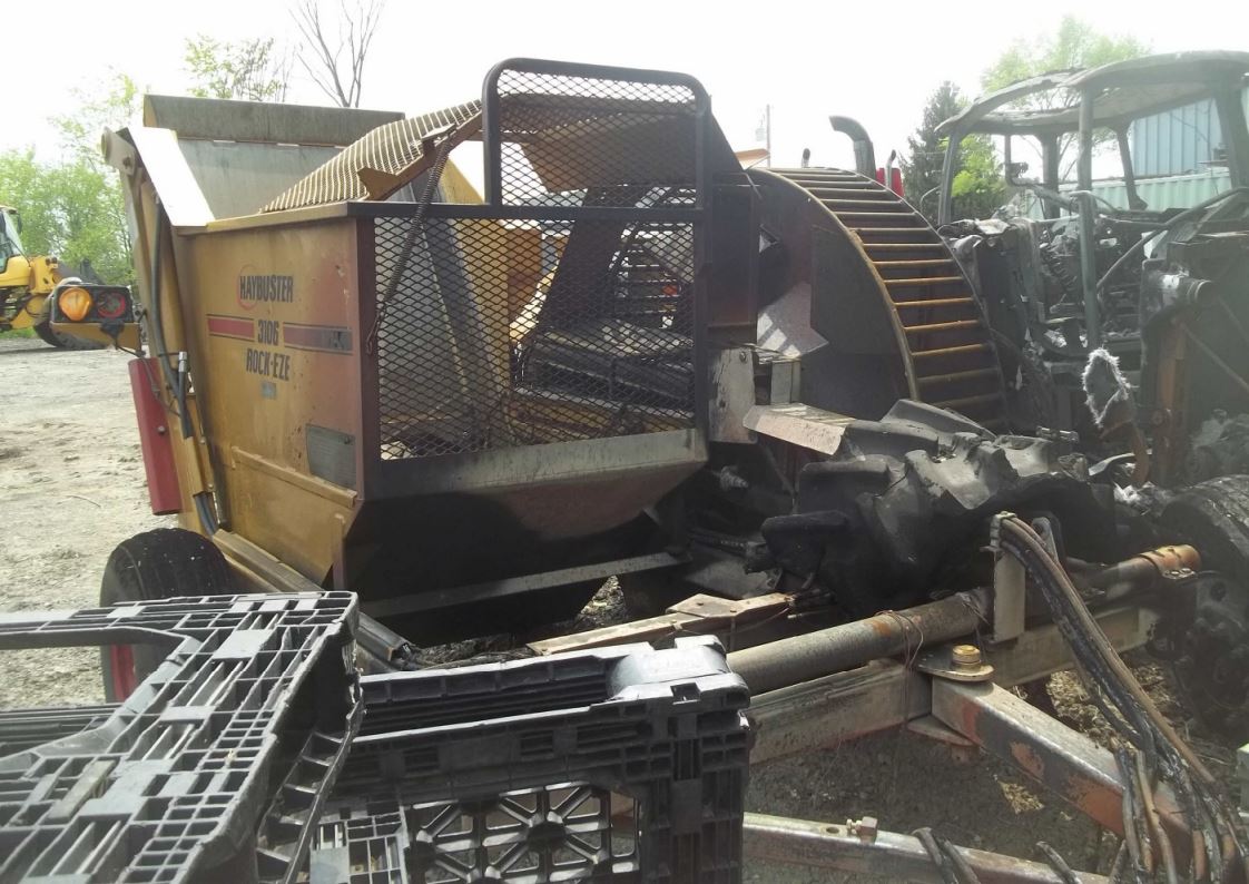 2018 Case IH 140A Farmall Tractor - Image 9