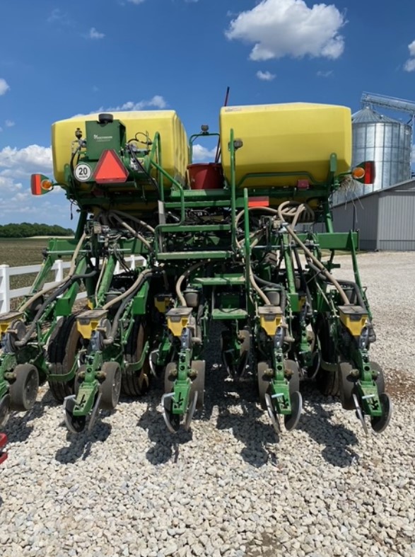 2022 John Deere 1795 Planter - Image 6