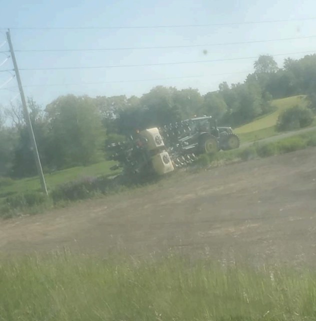 2022 John Deere 1795 Planter - Image 8