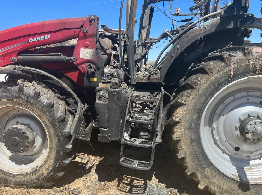 2022 CASE IH Puma 200 CVT Tractor - Image 2