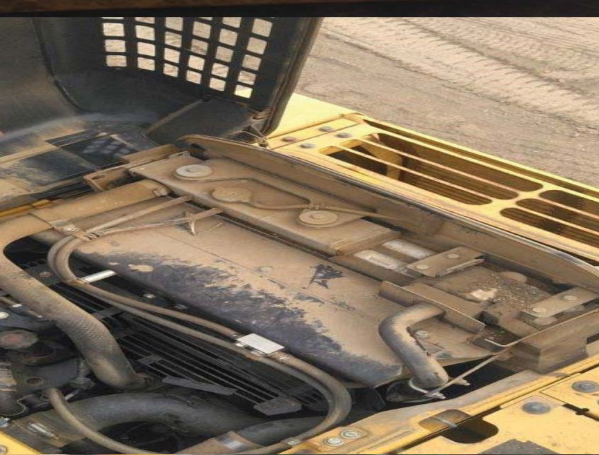 2015 Komatsu PC210 Excavator - Image 9