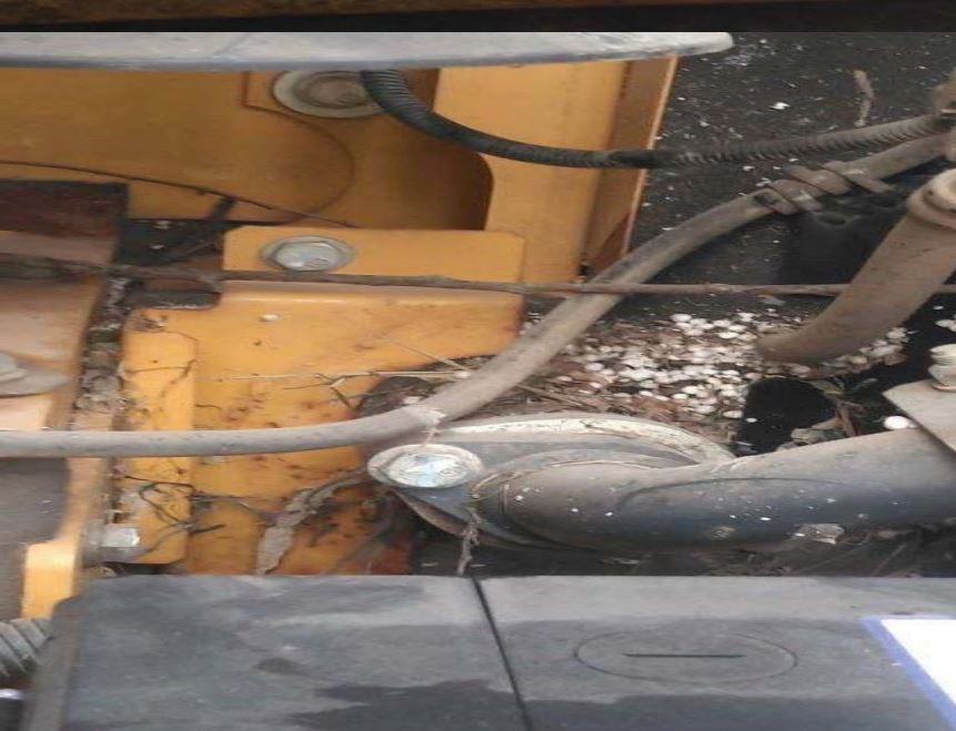 2015 Komatsu PC210 Excavator - Image 7