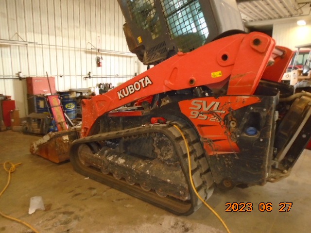 2019 Kubota SVL95-2S Skid Steer - Image 2