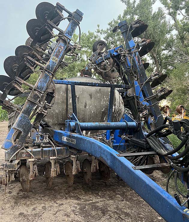 CASE IH DMI 2800 Liquid Fertilizer Applicator - Image 3