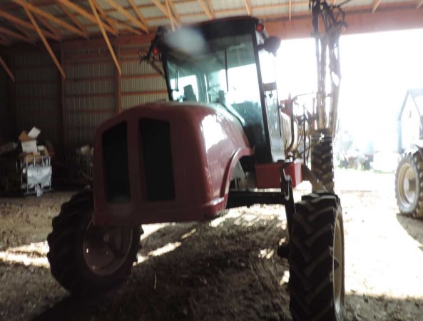 1998 Apache 560 Sprayer - Image 6