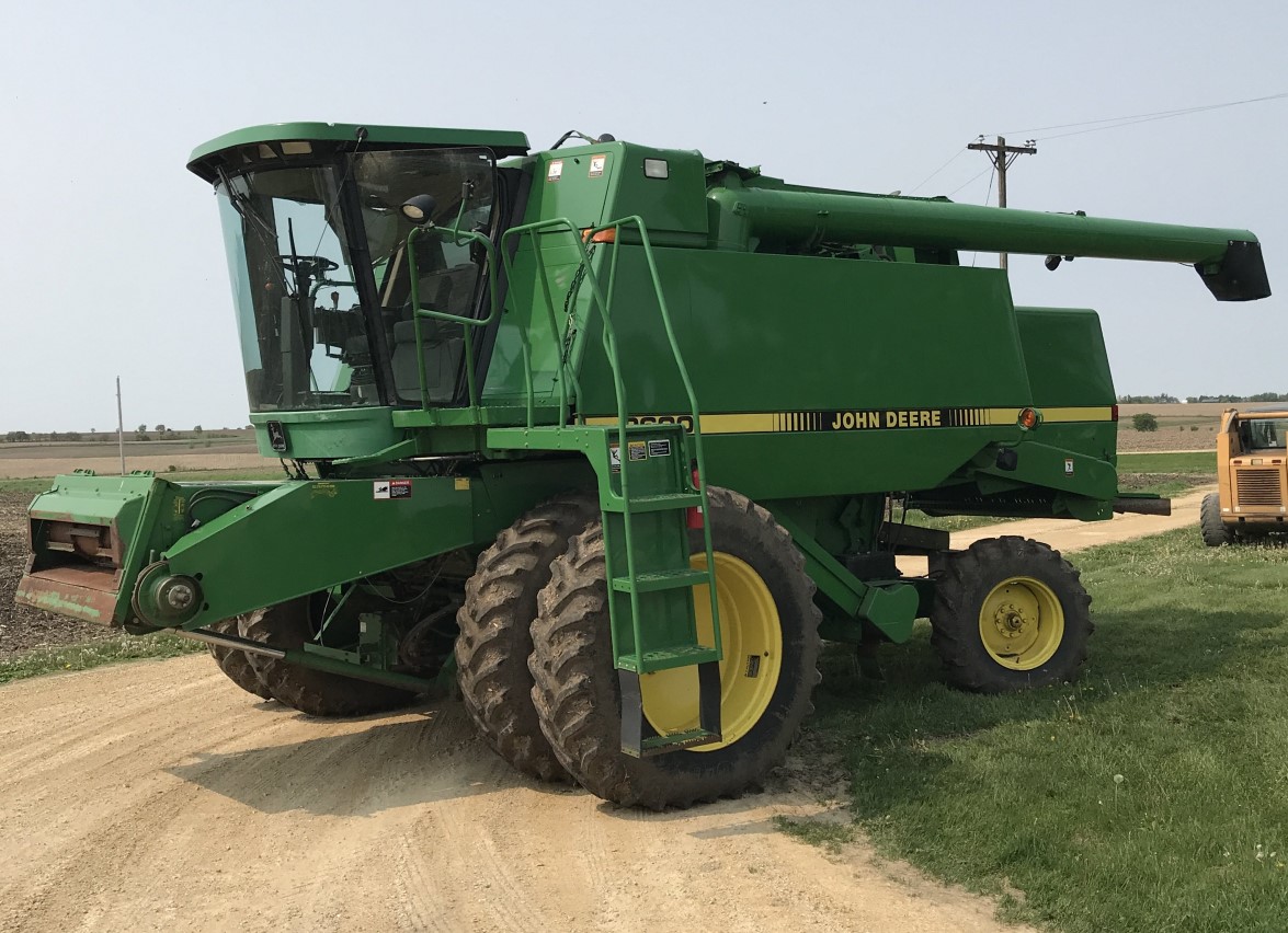 [Auction]: 1996 John Deere 9600 Combine | Illinois | damaged | CAG