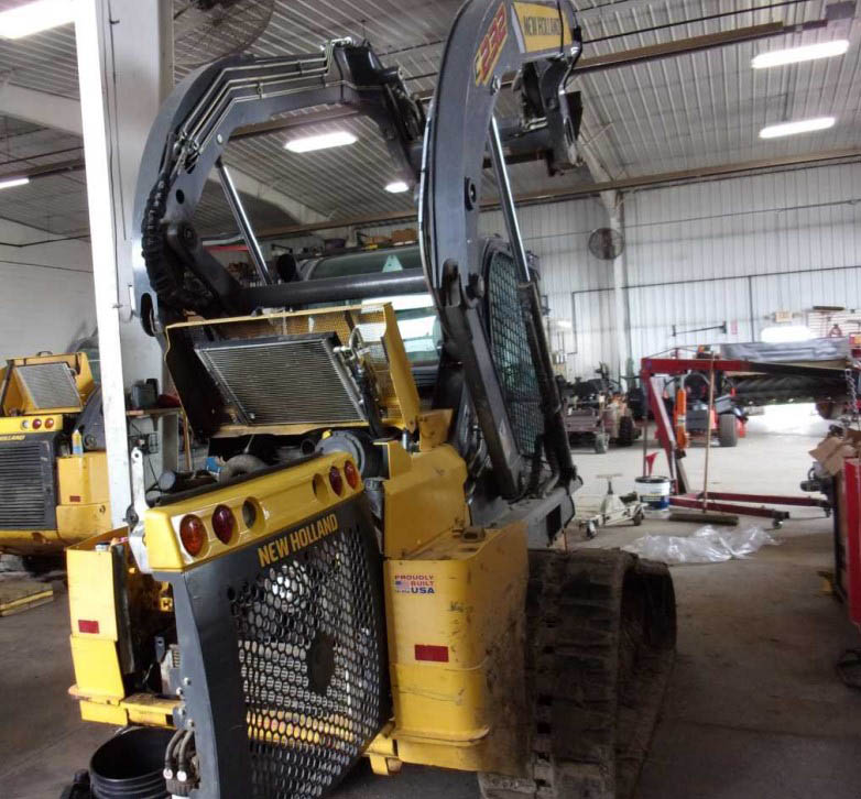 2019 New Holland C232 Skid Steer - Image 2