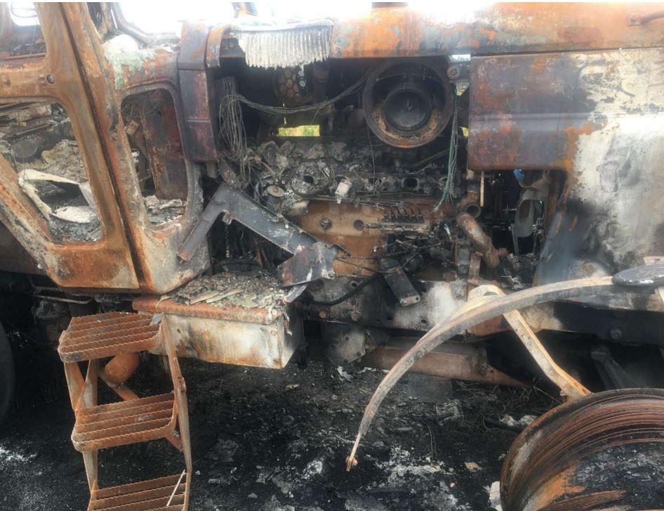 1993 Ford 8830 Tractor - Image 2