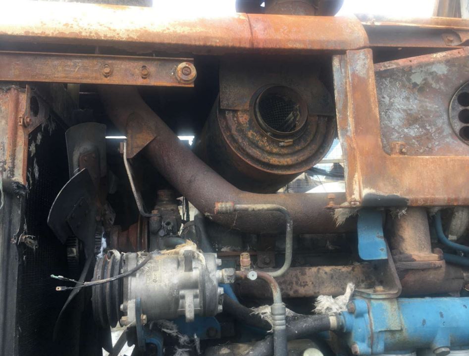 1993 Ford 8830 Tractor - Image 4