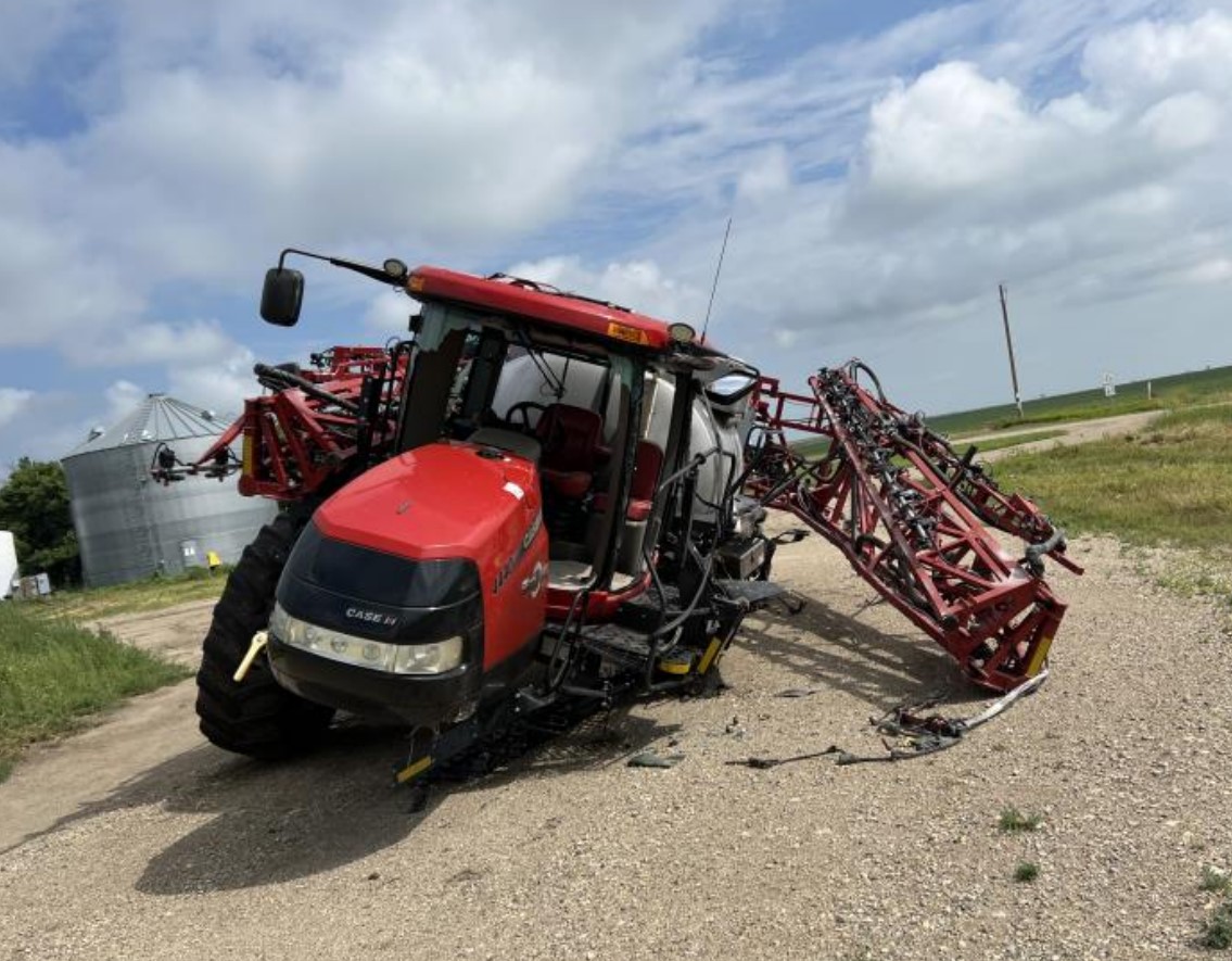 2017 CASE IH 4440 Sprayer