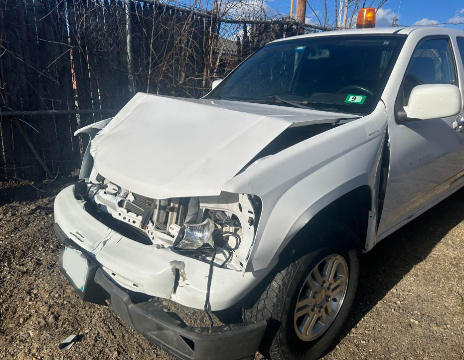 2012 Chevrolet Colorado 4×4 Truck - Image 2