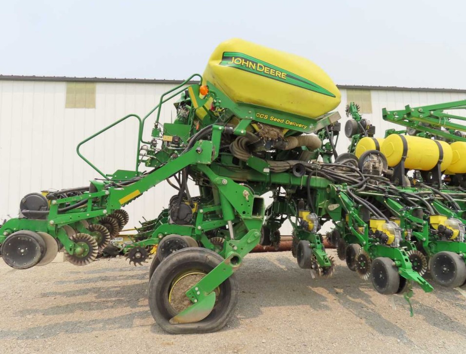 John Deere 1790 Planter - Image 3