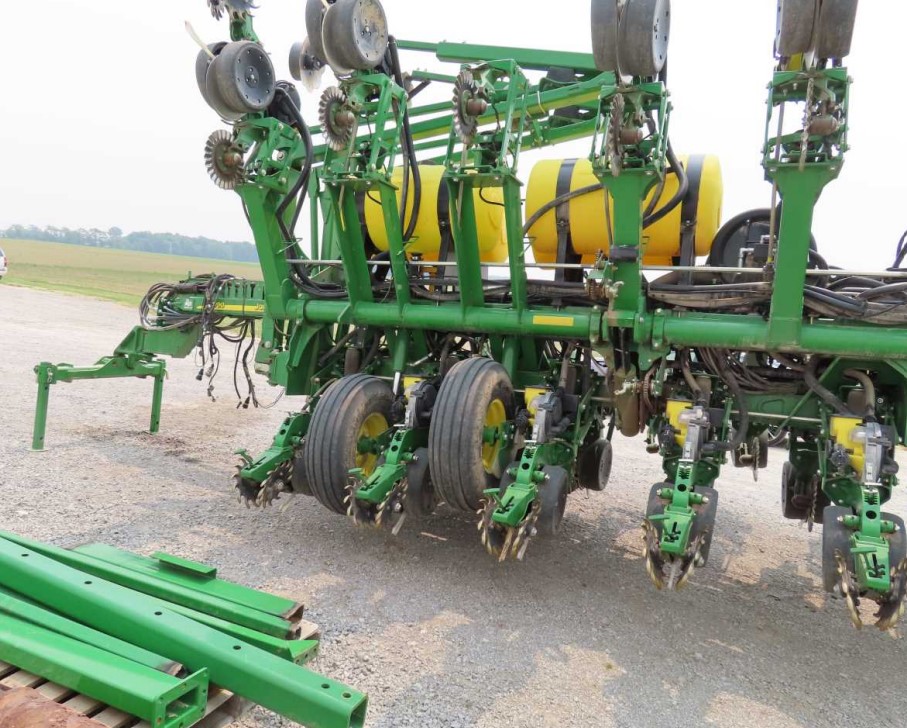 John Deere 1790 Planter - Image 7