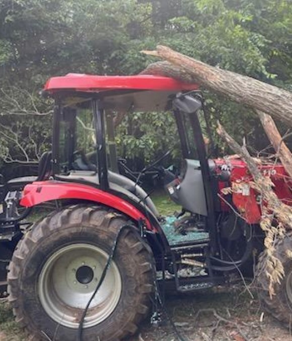 2021 Rural King 55 Tractor - Image 5