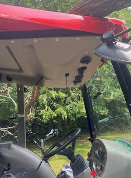 2021 Rural King 55 Tractor - Image 9