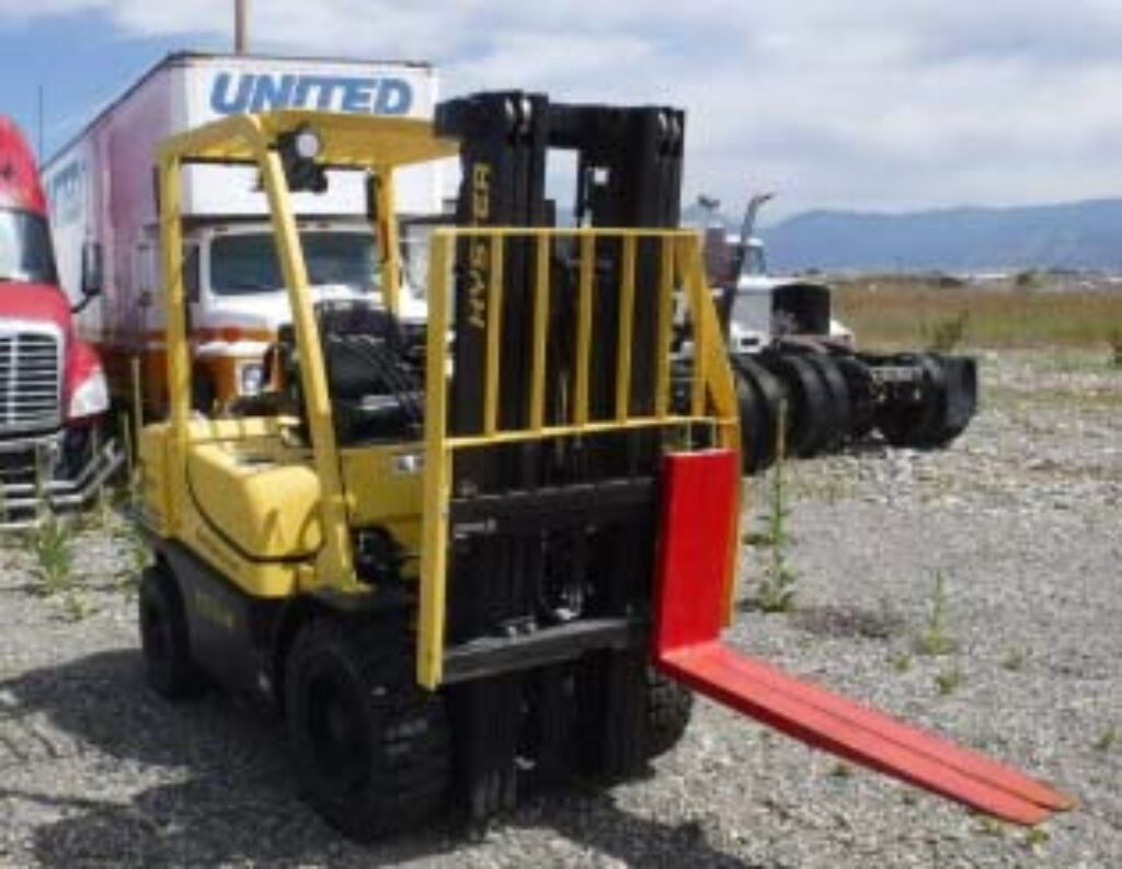 [Auction]: 2022 Hyster H60XT Forklift | Est 32.9 hours miles | damaged ...