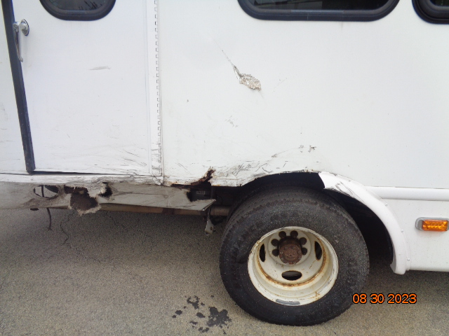 2017 Ford E-450 Forest River Starcraft Shuttle Bus - Image 2