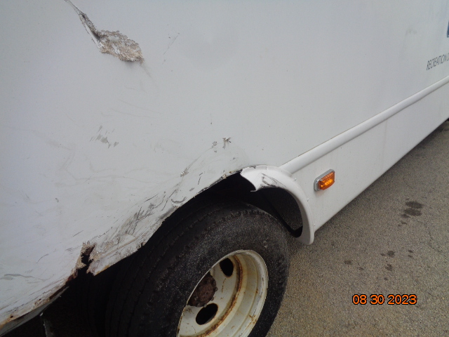 2017 Ford E-450 Forest River Starcraft Shuttle Bus - Image 23