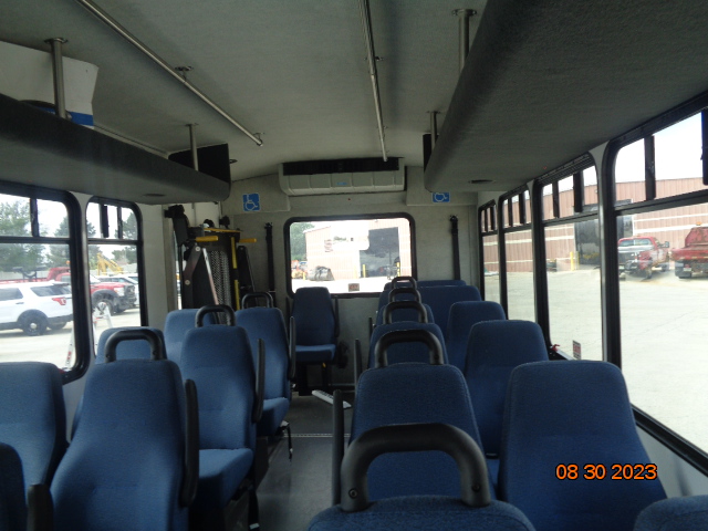 2017 Ford E-450 Forest River Starcraft Shuttle Bus - Image 36