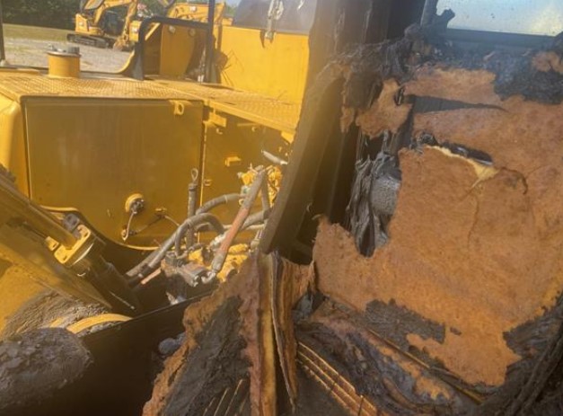 2017 Caterpillar 320F Excavator - Image 20