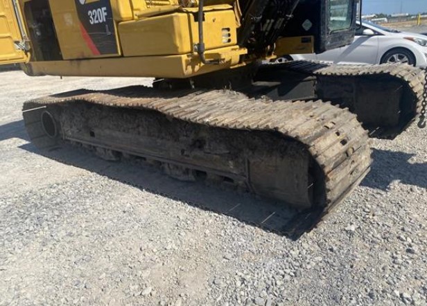 2017 Caterpillar 320F Excavator - Image 6