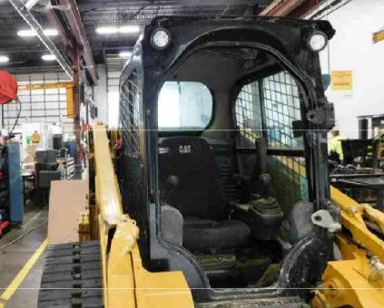 2017 Caterpillar 279D Skid Steer - Image 2