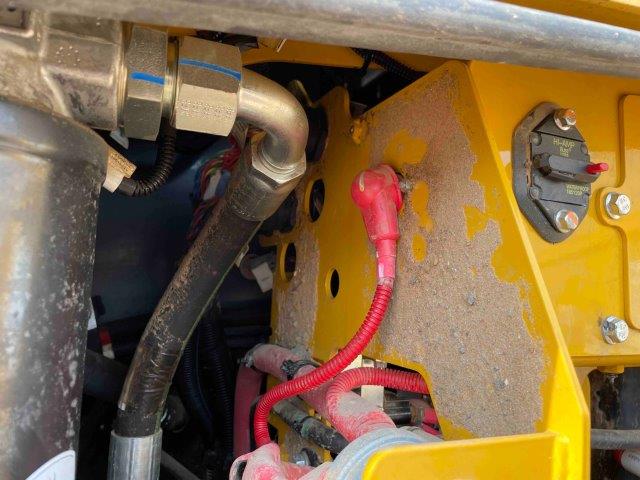 2023 John Deere 700L LGP Dozer - Image 12