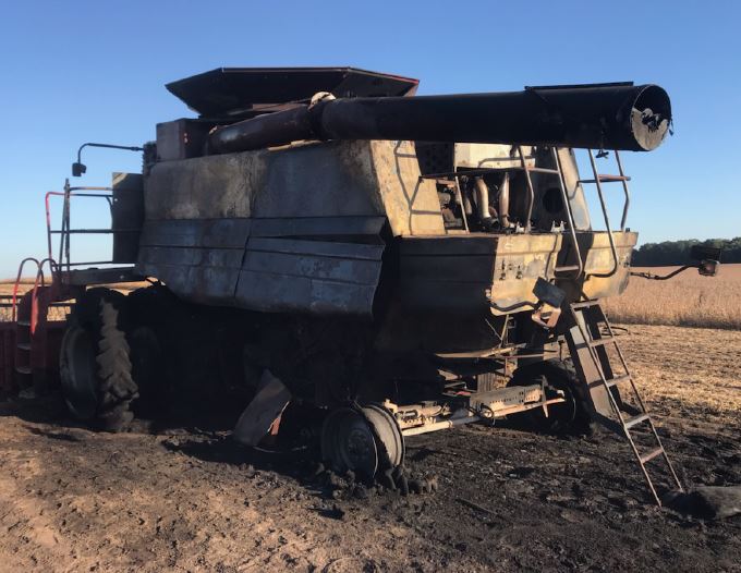 2002 Case IH 2388 Combine - Image 4