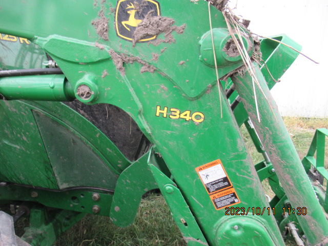 2014 John Deere 6125R Tractor with Loader - Image 9