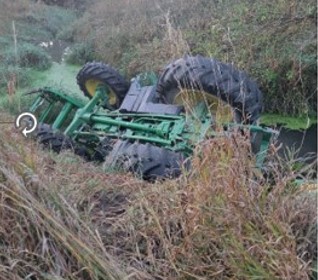 2014 John Deere 6125R Tractor with Loader - Image 10
