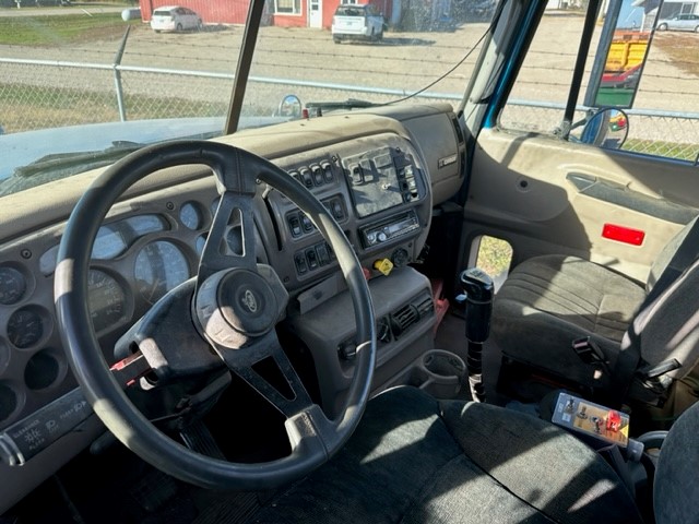 2003 Mack CH 600 Maxi Cruise - Image 11