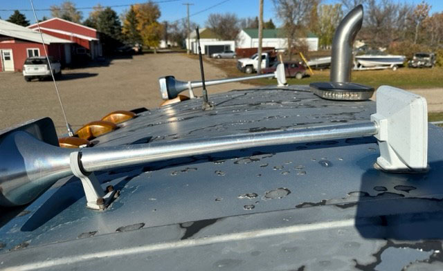 2003 Mack CH 600 Maxi Cruise - Image 16