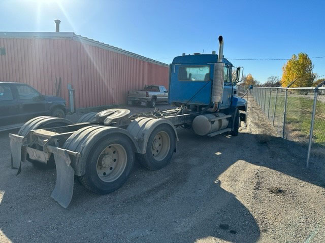 2003 Mack CH 600 Maxi Cruise - Image 3