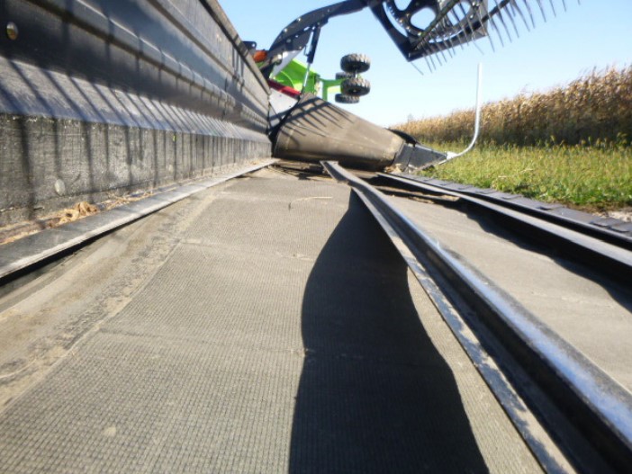 2010 CASE IH 2162 Flex Draper Header - Image 10