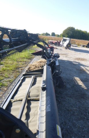 2010 CASE IH 2162 Flex Draper Header - Image 15