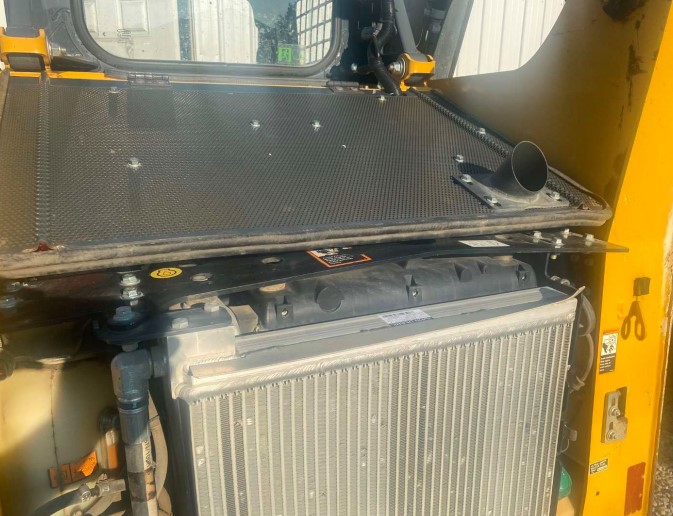 2021 John Deere 318G Skid Steer - Image 8