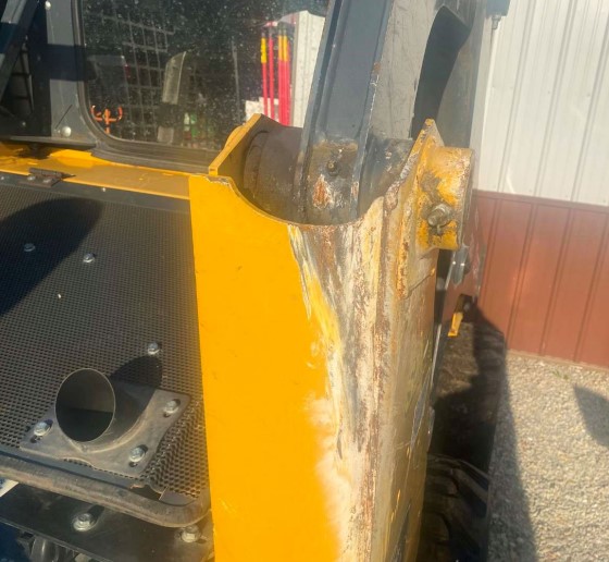 2021 John Deere 318G Skid Steer - Image 9