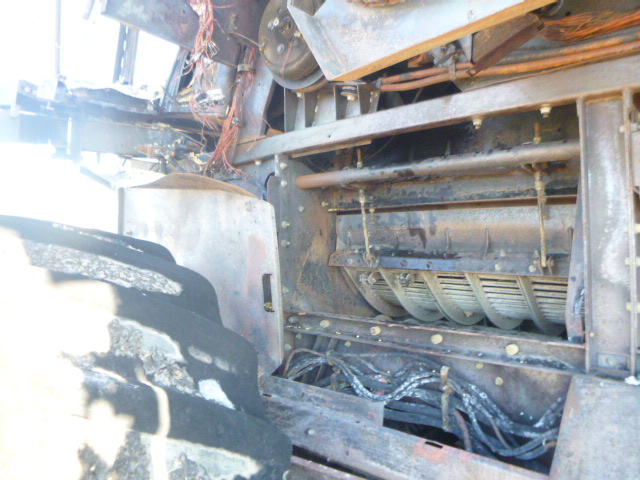 2008 John Deere 9650 Combine - Image 4