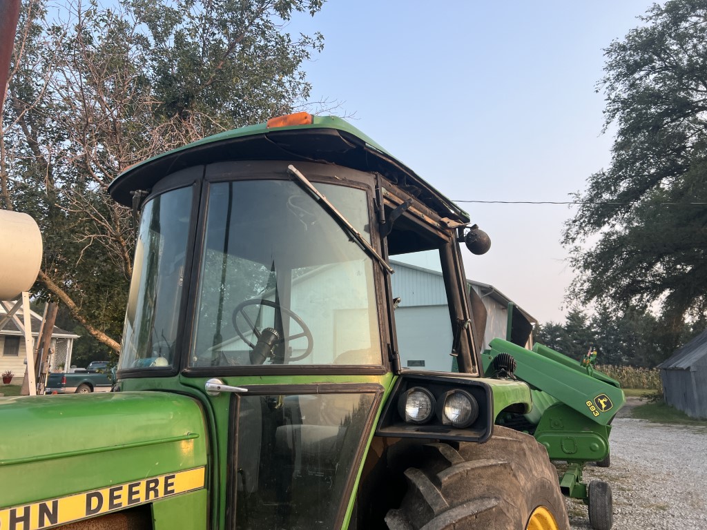 John Deere 4040 Tractor - Image 2