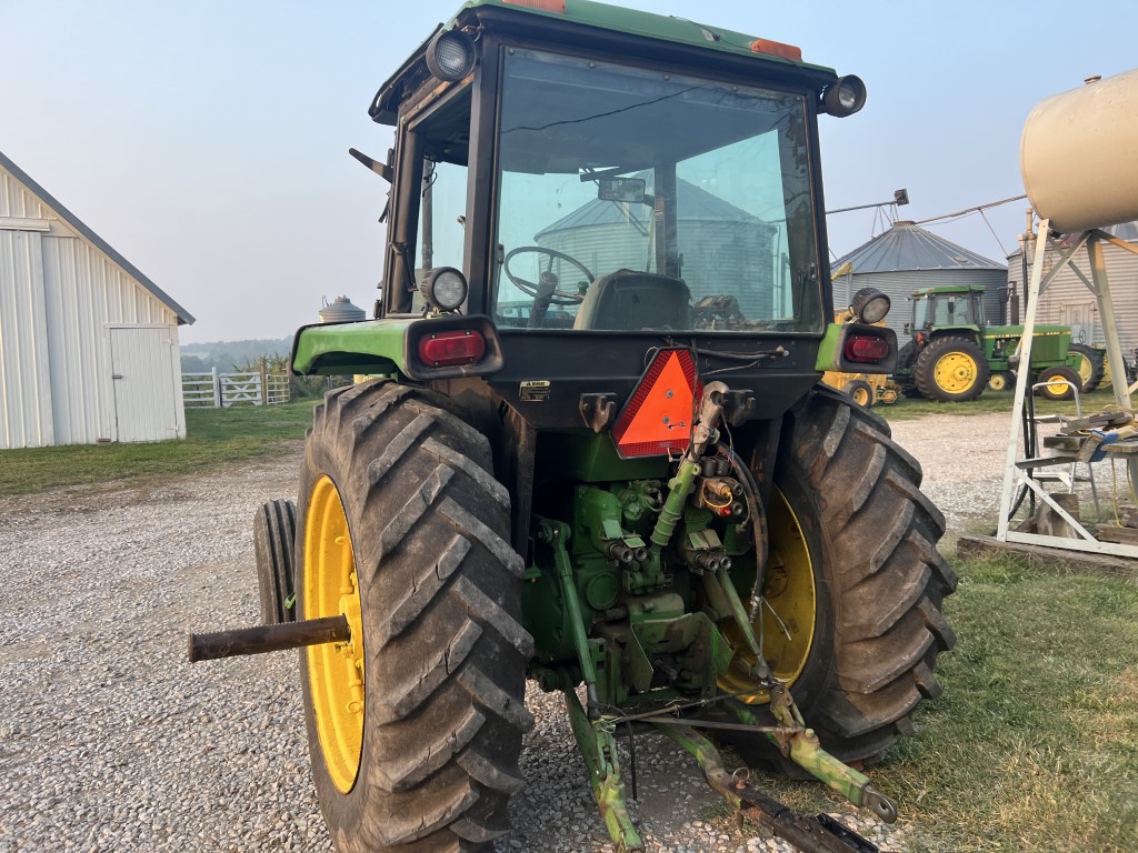 John Deere 4040 Tractor - Image 4