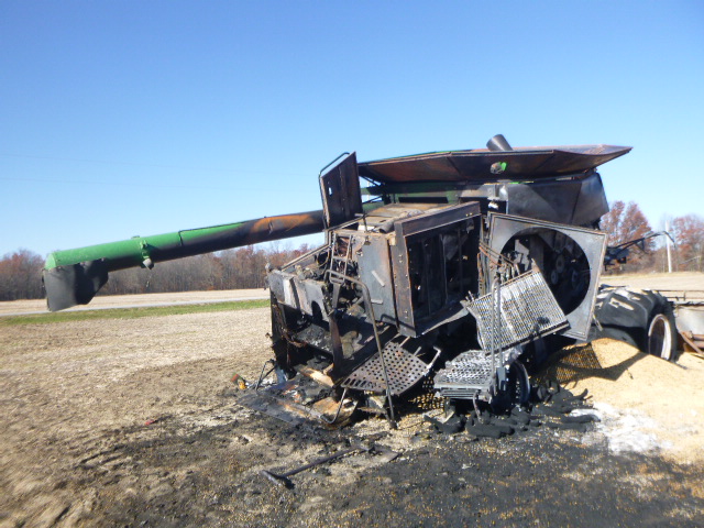 2008 John Deere 9650 Combine - Image 16