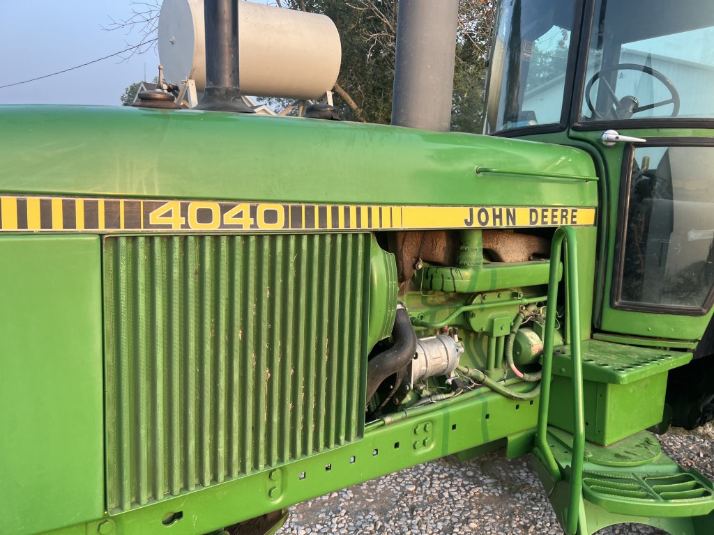 John Deere 4040 Tractor - Image 6