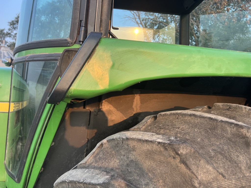 John Deere 4040 Tractor - Image 7