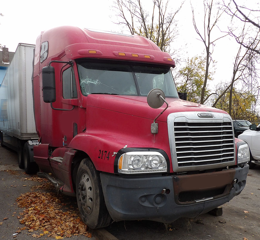 2010 Freightliner CST120