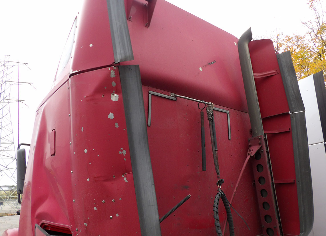 2010 Freightliner CST120 - Image 5