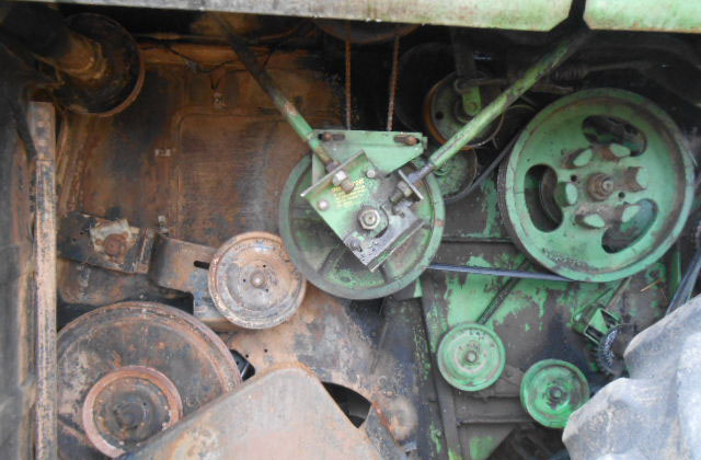 1972 John Deere 4400 Combine - Image 11