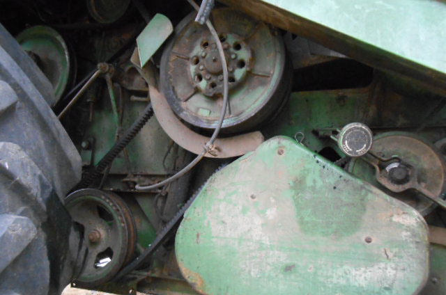 1972 John Deere 4400 Combine - Image 14