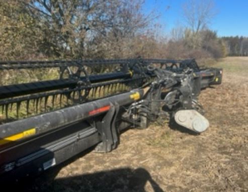 2015 MacDon Header- 35’ - Image 4